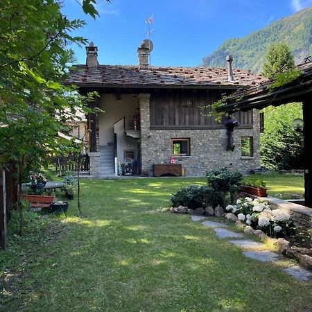 Chalet Blanc "Coeur Sapin" Курмайор Экстерьер фото