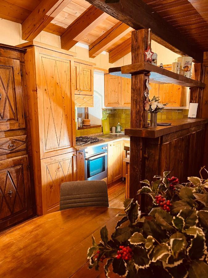 Chalet Blanc "Coeur Sapin" Курмайор Экстерьер фото